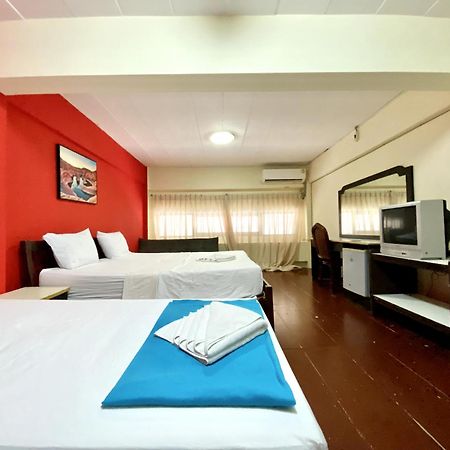 Patong Adventure Hostel Ngoại thất bức ảnh