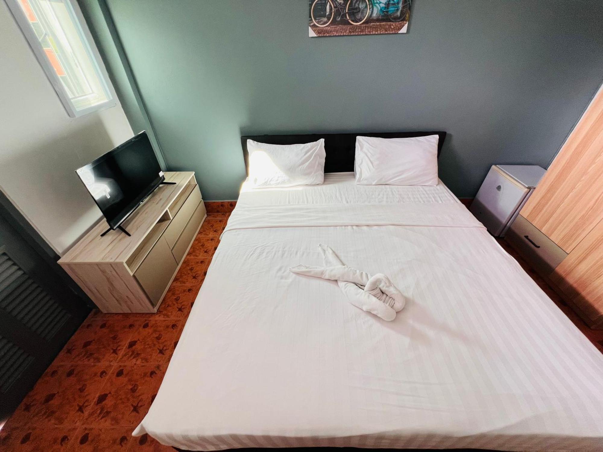 Patong Adventure Hostel Ngoại thất bức ảnh