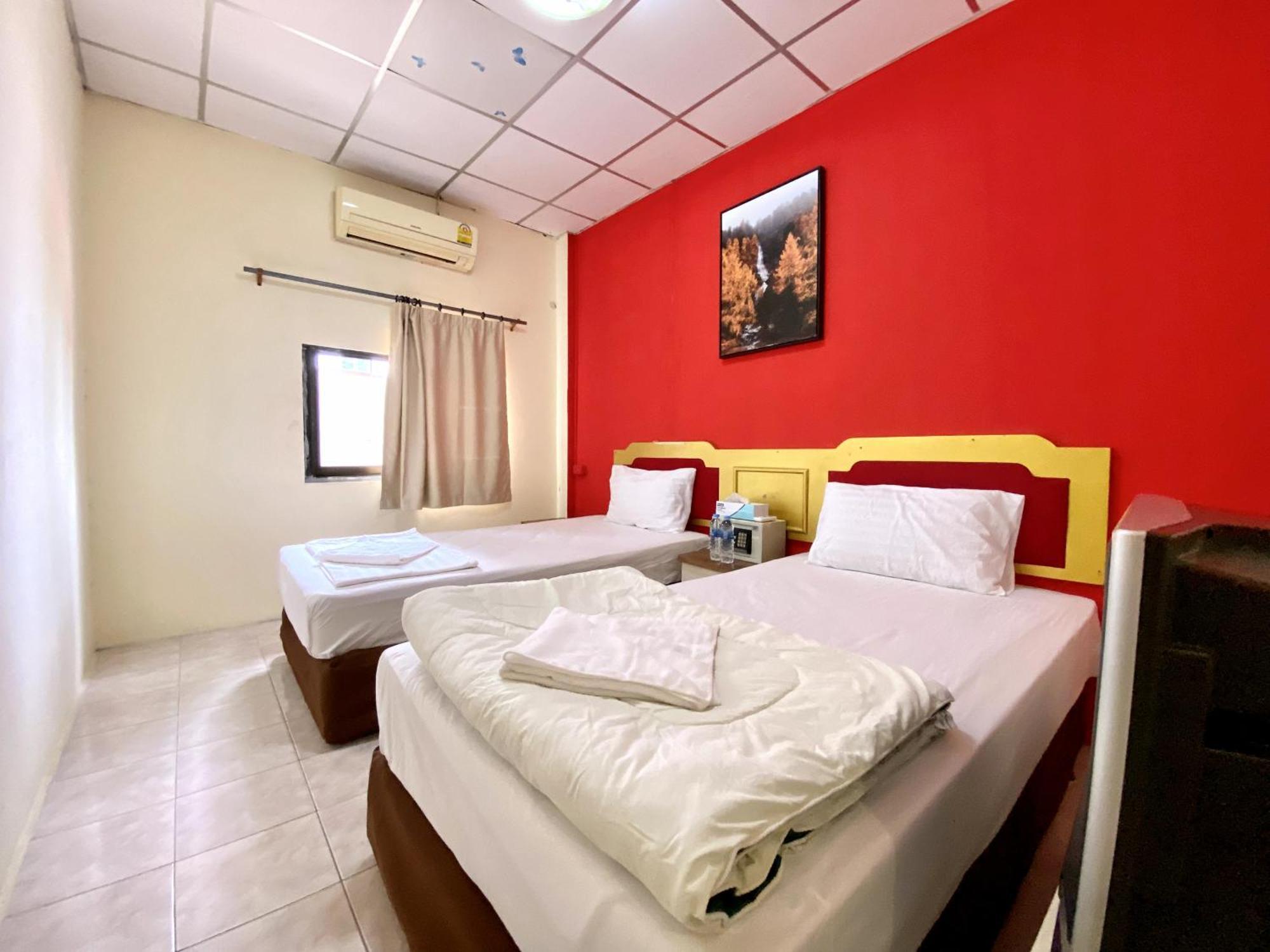Patong Adventure Hostel Ngoại thất bức ảnh